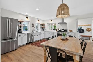 Towering Oaks Cottage - 5