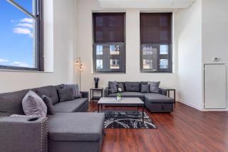 Downtown Chicago Stay with Free In & Out Parking-2 - 9