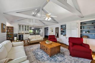 Schulenburg Ranch Retreat, Pond & Fire Pit - 9