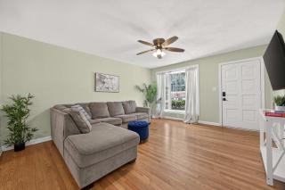 Pure GOLD on Emerald Isle - 4BR Patio WIFI - 5
