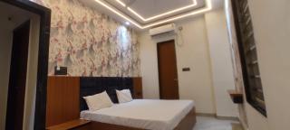 Hotel Shri Salasar Inn Mathura - 1