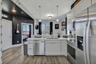 The Outlaw in Downtown Nashville by Nautical Properties - 7