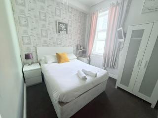 Cherish Lewis Hotel- Hull Road, Blackpool Central - 6