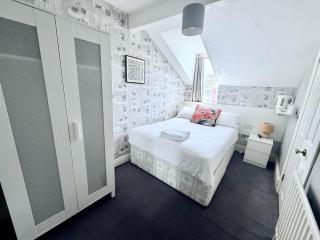 Cherish Lewis Hotel- Hull Road, Blackpool Central - 8