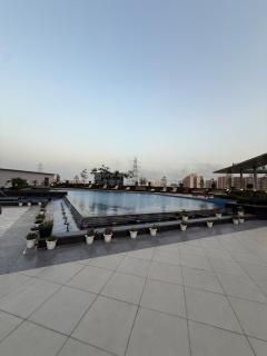 Luxury duplex with pool view in Gurugram stay - 5