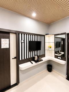 The Bodhi Luxurious stay near Ghat - 5