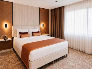 Nevv City Hotel - 3