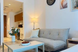 Stylish Studio - Chic Refined Escape - 1