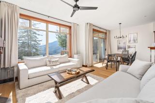 Bluffs - Luxury 2 Bed Ski in Ski out - Views! - 0