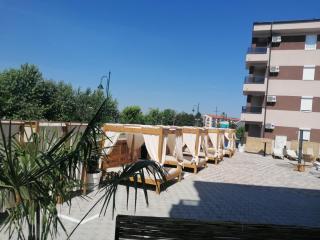 Kristi Lux NEW 1-bedroom apartment with Pool, Balcony and FREE Parking - 7