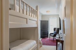 Hotel Burg - 3