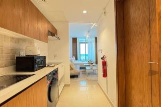 Julphar Studio -Luxe Urban Retreat - 4