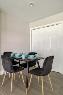 Coral 1Bed 1Bath facing NRG Free Parking and Pool - 3