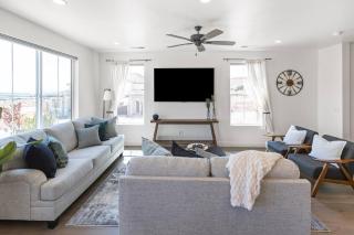 Pet Friendly-Sleeps 10 Perfect Location Arcade, EV - 3