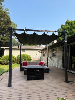 Updated ranch close to Lambeau, Resch, & Titletown - 1