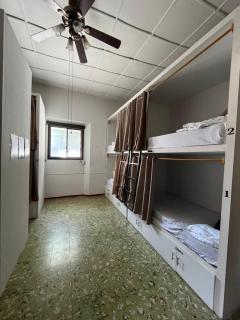 Club 27 - Hostal, Cafe & Spa - 2