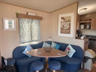 Caravan 222 - 2