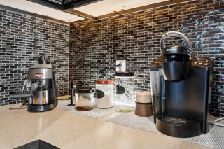 Modern Lakefront Elegance Brooklynns Bay - 1