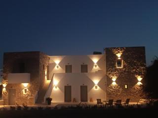 Milea amare Suites - Adamas - 6