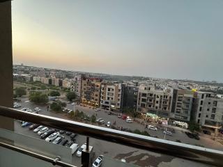 Basera Residences, Elegant 1BR Apartment at River Hills - 5