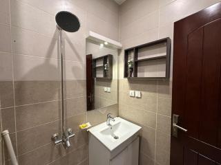 Basera Residences, Elegant 1BR Apartment at River Hills - 3