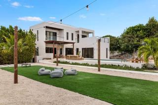 Sea Star Villa - 5 mins to Long Bay Beach - 8