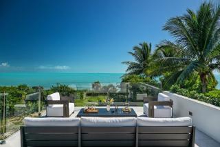 Goldfinger Villa - 2