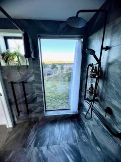 Te Manahuna Retreat - Luxury Cabin - 2