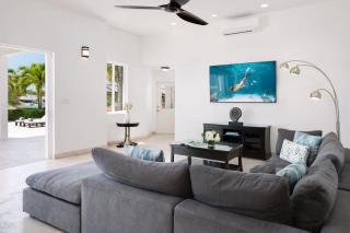 Private Waterfront Lifestyle Villa -Turks & Caicos - 9