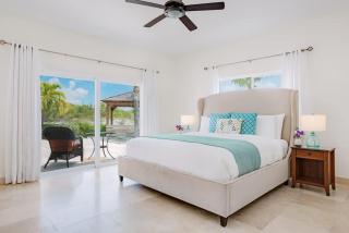 Private Waterfront Lifestyle Villa -Turks & Caicos - 2