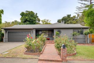 Sacramento Family Escape w/ Yard & Greenhouse! - 8