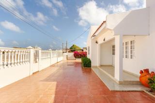 10 min walk from the Beach - 7