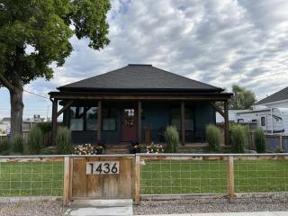 ZOOTown The Blue Bungalow - 0