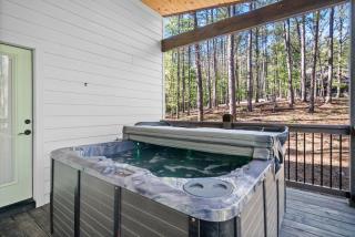 Broken Bow Cabin with Hot Tub and Game Room - 9
