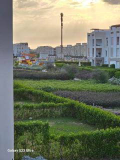 AMWAJ - 3 bedrooms with pool and garden view - 7