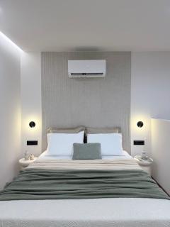 EROS & PATHOS Suites - 8