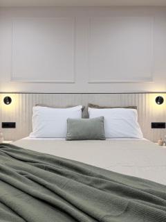 EROS & PATHOS Suites - 2