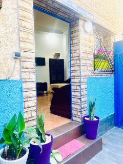 Cosy appartement avec patio au centre ville, bien équipé, Fibre haut débit - 4