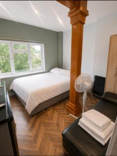 Modern Studio Apartment for 2 Near Brixton, Clapham andCentral London - 1