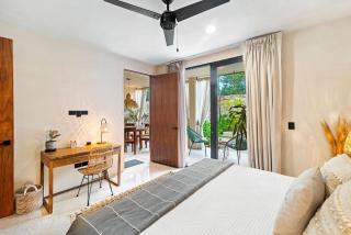 Luxury Oasis! 2 poolsPrivate & SwimupFREE extras - 2