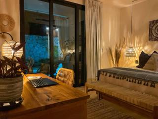 Luxury Oasis! 2 poolsPrivate & SwimupFREE extras - 1