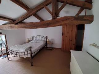 Farmhouse sleeps 12 - Pool Table Tennis Parking - 6