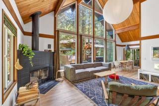 Cozy Mt Hood Cabin in Zig Zag Village - 3