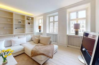 Elegance Apartment Comfort Living - 2
