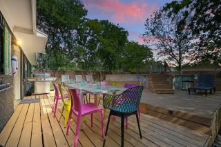 5-BD 2-BA Cheerful Retreat Pool Patio Firepit - 8