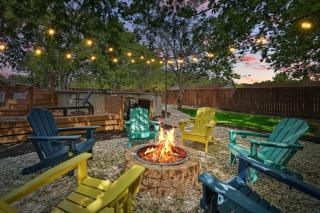 5-BD 2-BA Cheerful Retreat Pool Patio Firepit - 7