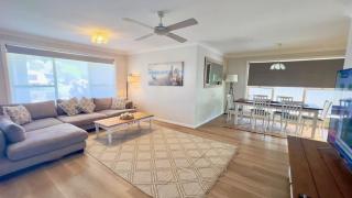 Yamba Family Seascape - 7