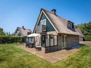 6-Guest Texel Villa with Sauna & Spa - 5