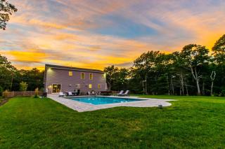 Heated Saltwater Pool Hot Tub - 7