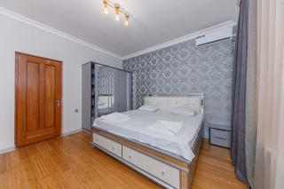 Cozy Apartment 2 Bedrooms 2 Bathrooms , With Open Balcony , Near Republic Square - 1